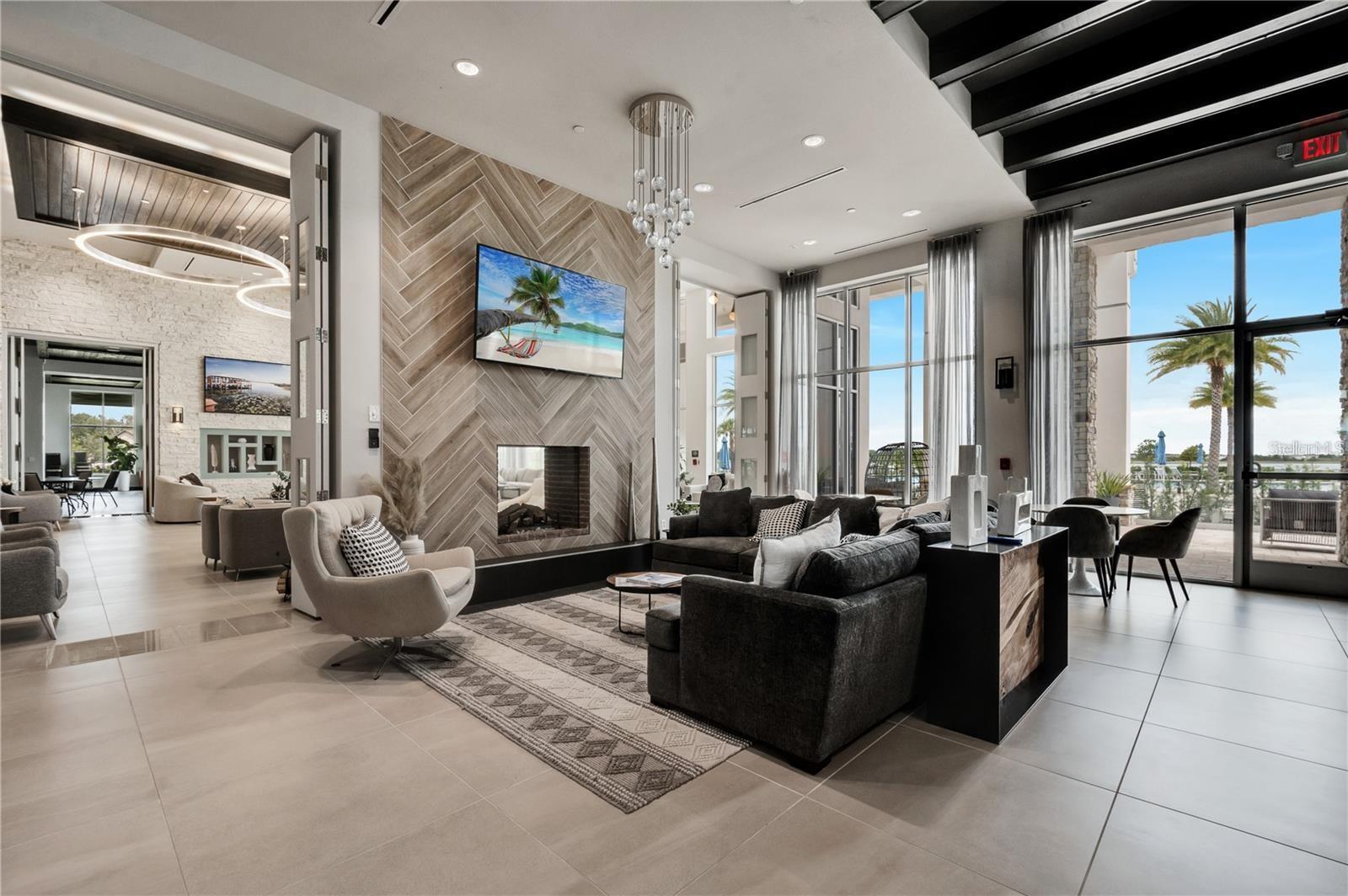 TWIN LAKES - Residential