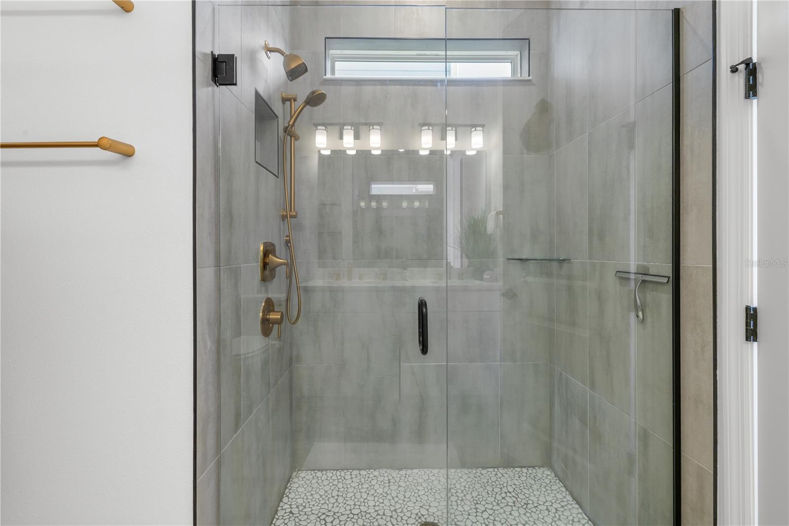 EVERBE PH 1C - Residential