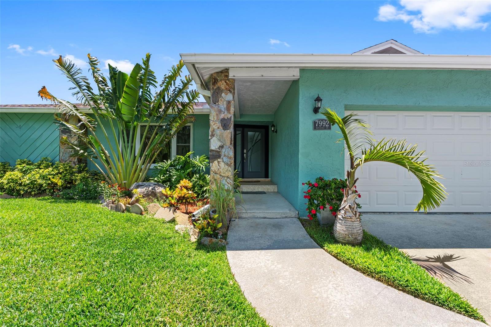 7992 BAYSHORE DRIVE