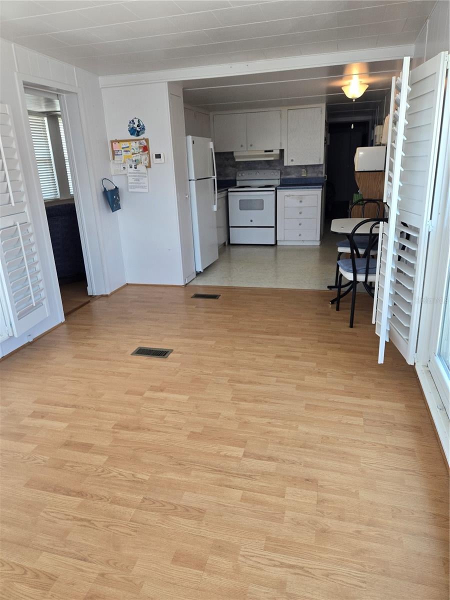 4851 W GANDY BOULEVARD B4 L32