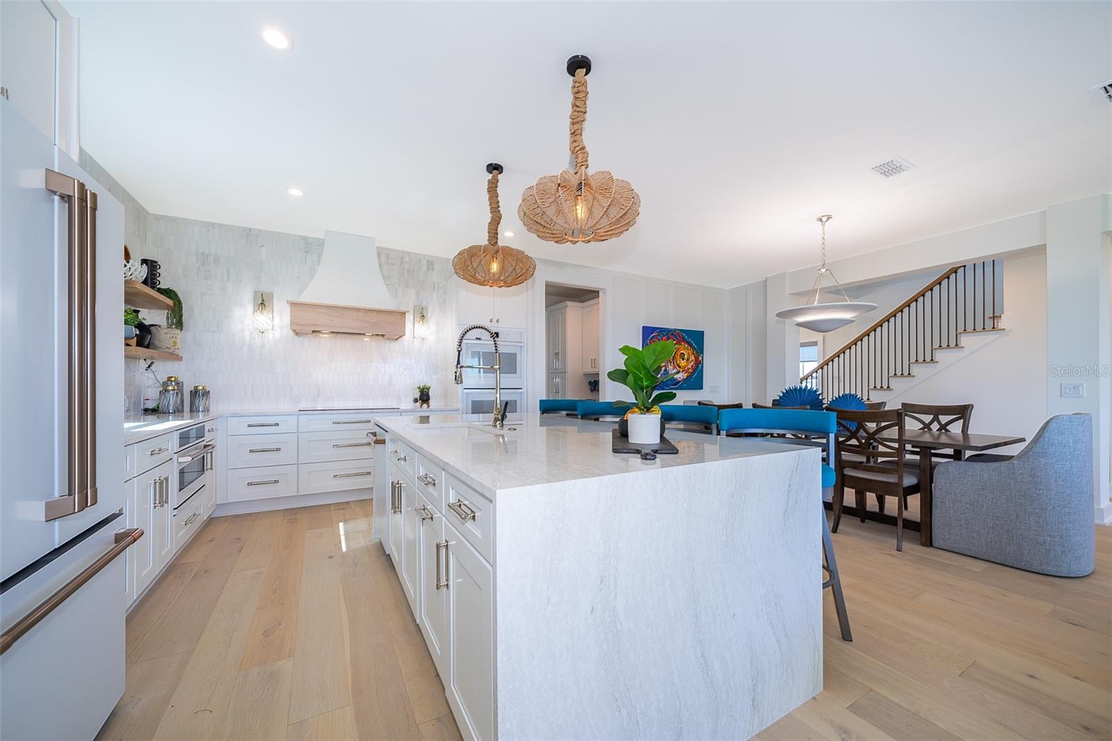 204 SURFVIEW LANE
