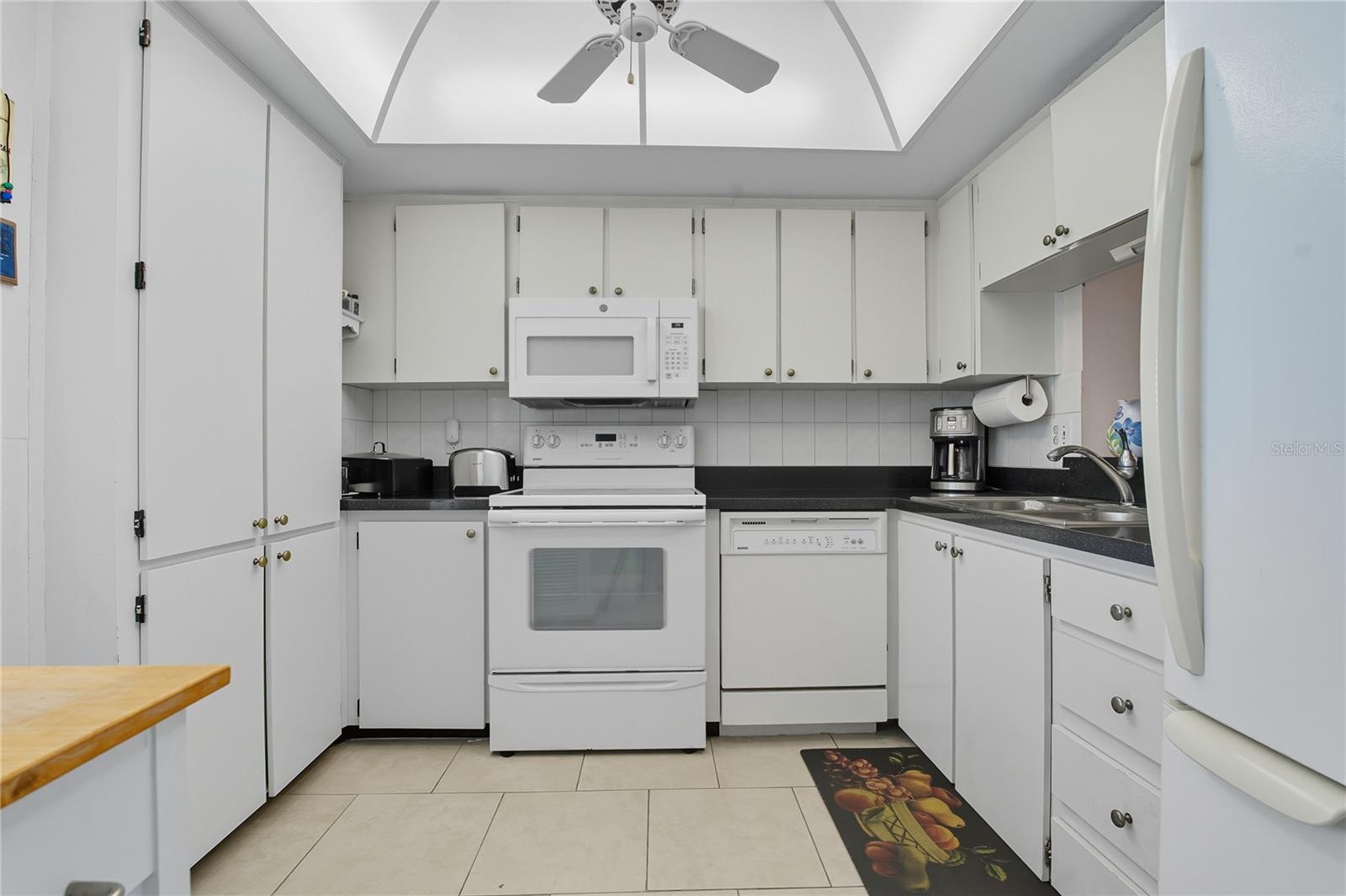 COVE CAY 26-17 VILLAGE I - Residential