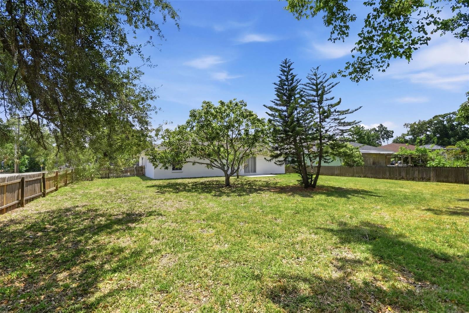 PINECREST - Residential