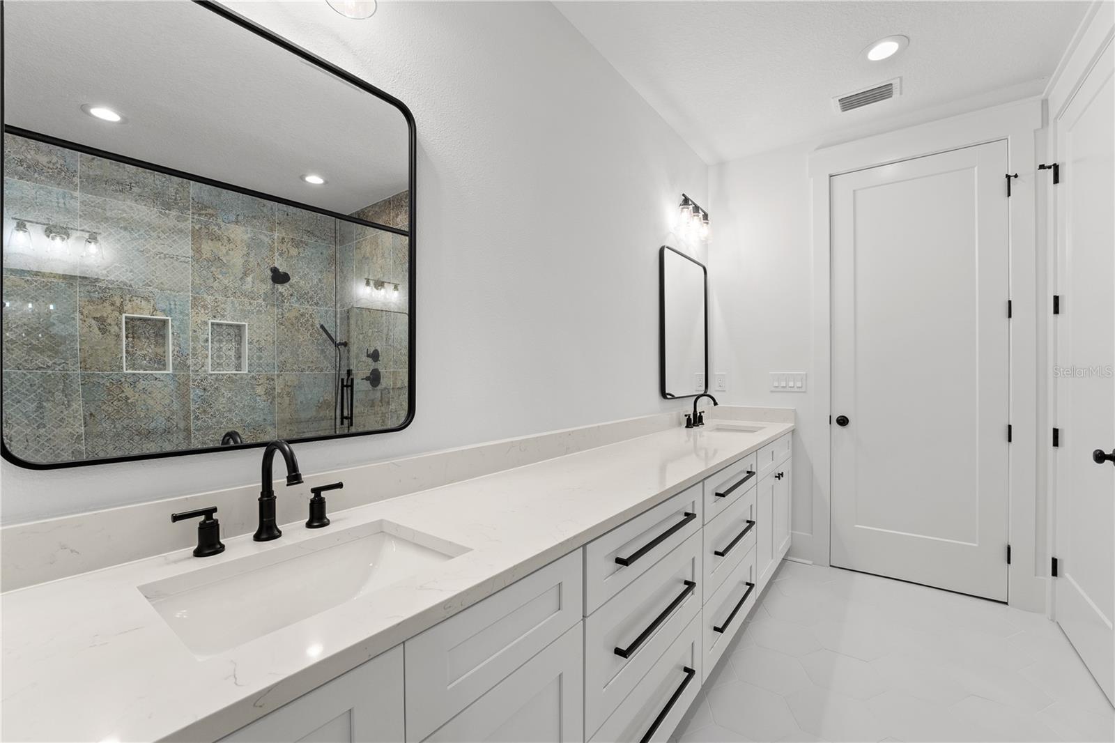 4F1 | HIAWATHA HIGHLANDS - Residential