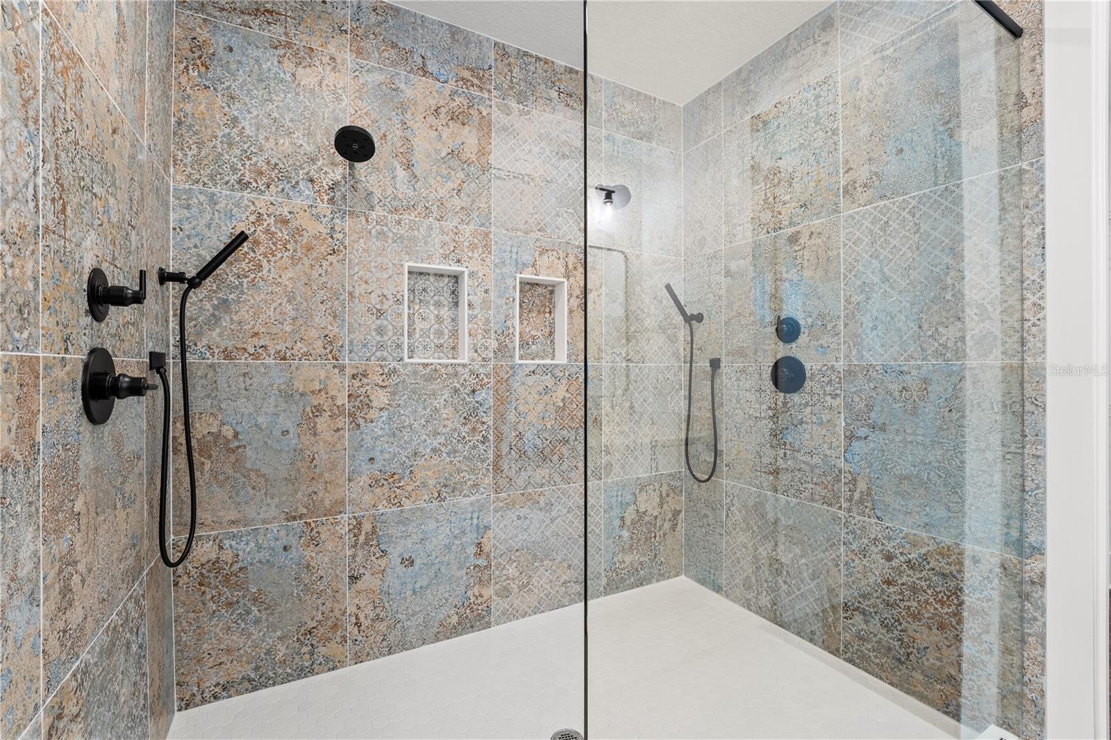 4F1 | HIAWATHA HIGHLANDS - Residential