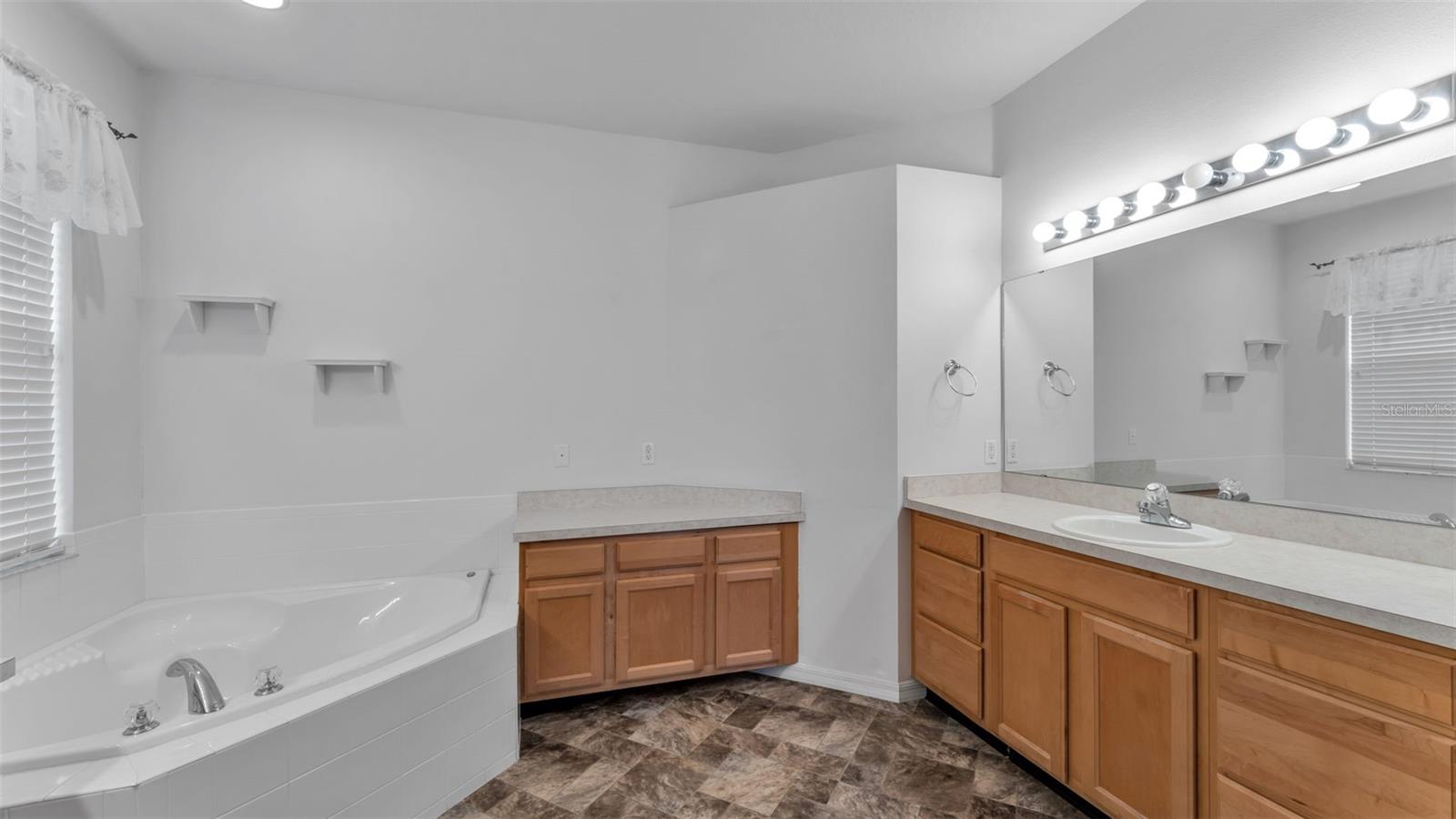 CARILLON LAKES PH 02 - Residential