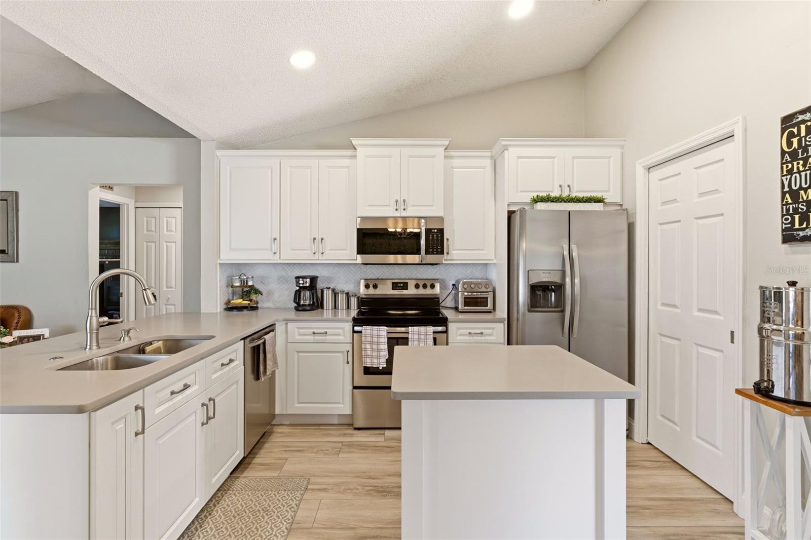 DELTONA LAKES UNIT 07 - Residential