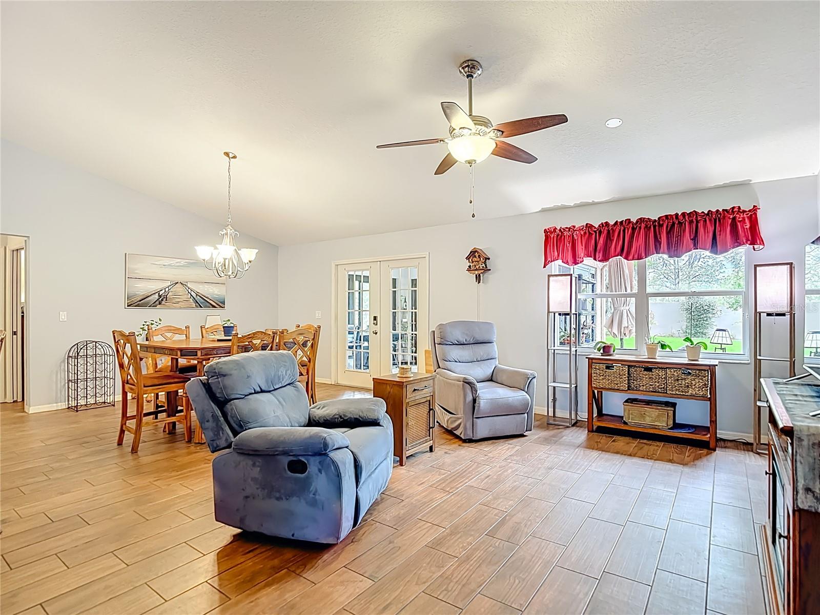 TIMBER GREENS PH 05 - Residential