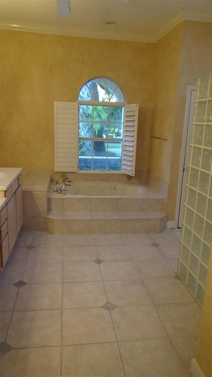 RESERVE AT TUSCAWILLA PH 2 - Residential Lease