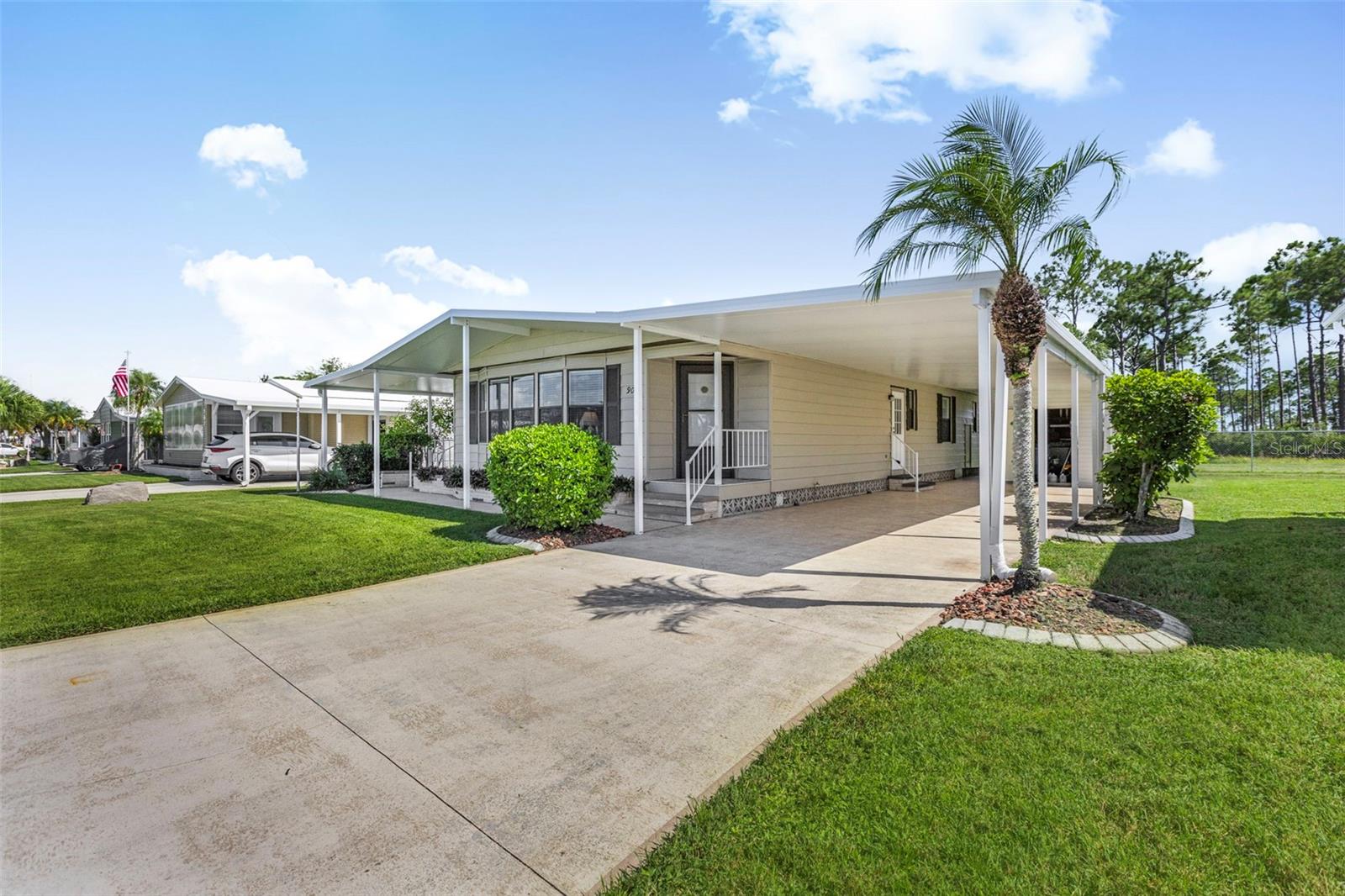 LA CASA MHP CO-OP - Residential