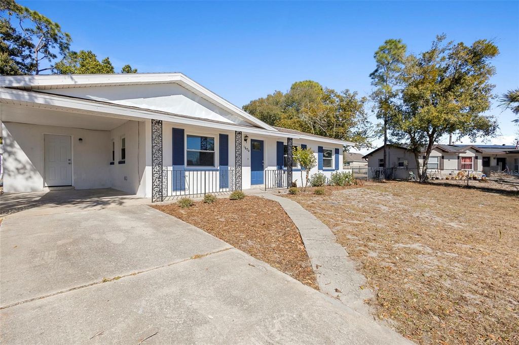 Photo of 1604 Stocking Street, Daytona Beach, FL 32124 (MLS # V4947190)