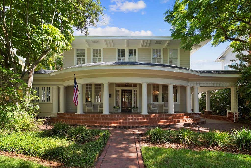 Photo of 2630 W Prospect Road, Tampa, FL 33629 (MLS # TB8523834)