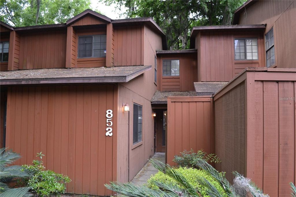 Photo of 852 SW 58th Terrace, Gainesville, FL 32607 (MLS # GC535671)