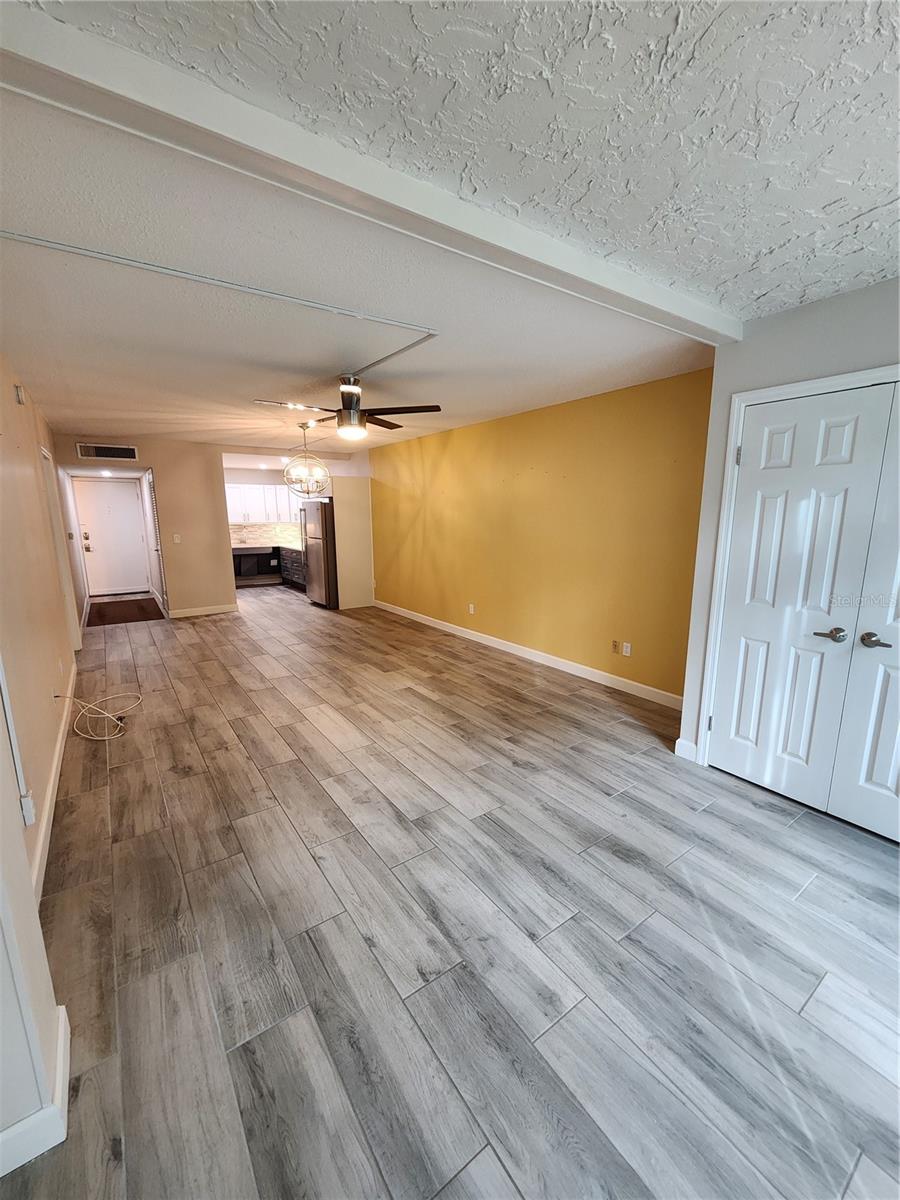 LAKEVIEW OF LARGO - Residential