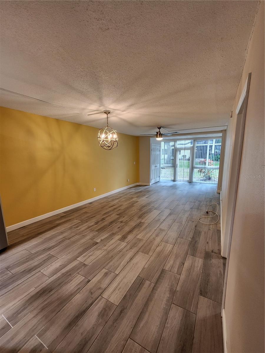 LAKEVIEW OF LARGO - Residential