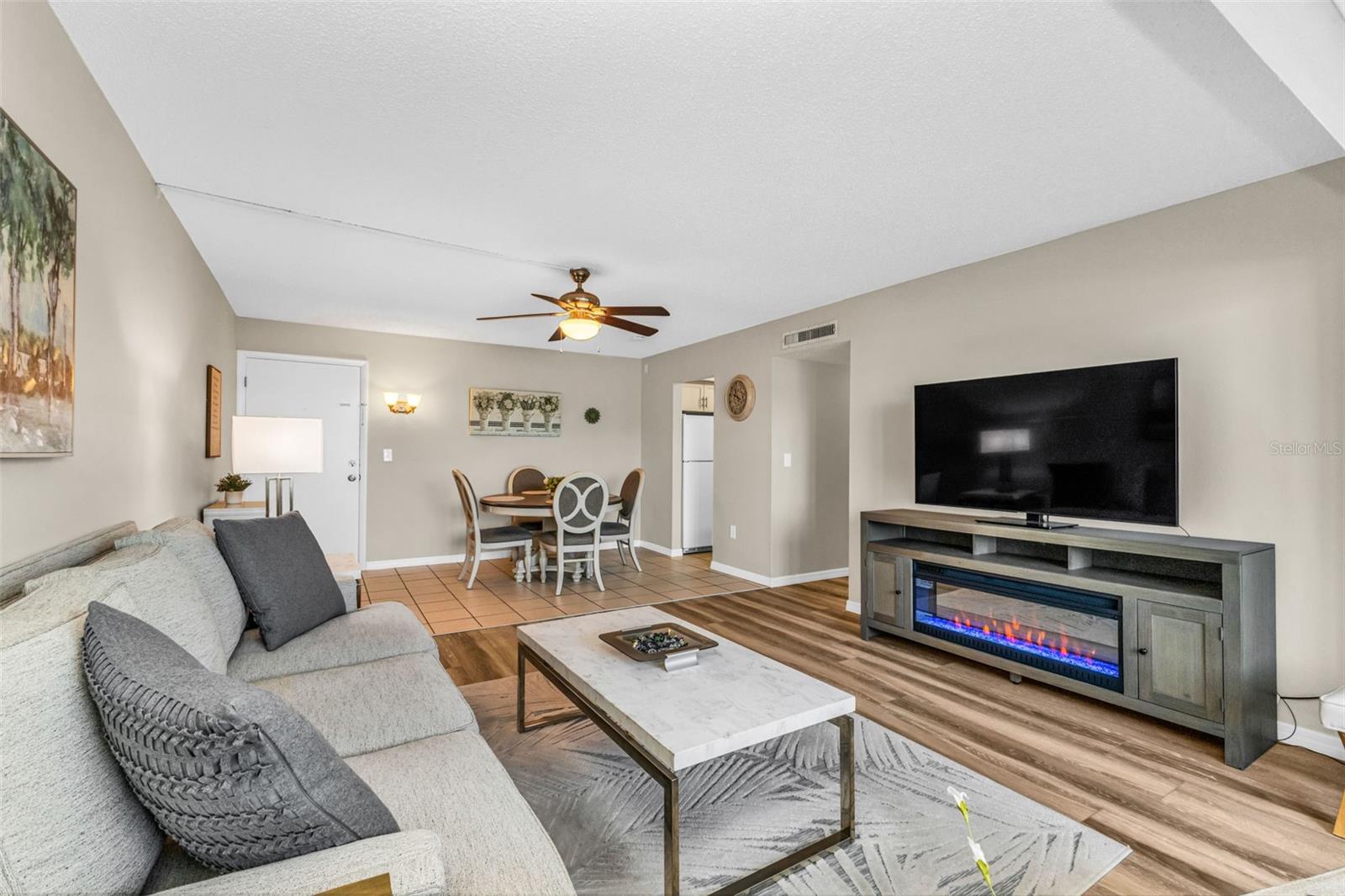 CHELSEA HOUSE - Residential