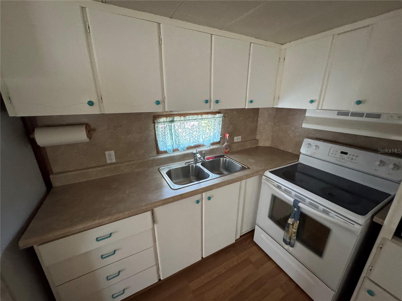 1843 SHADY COVE DRIVE