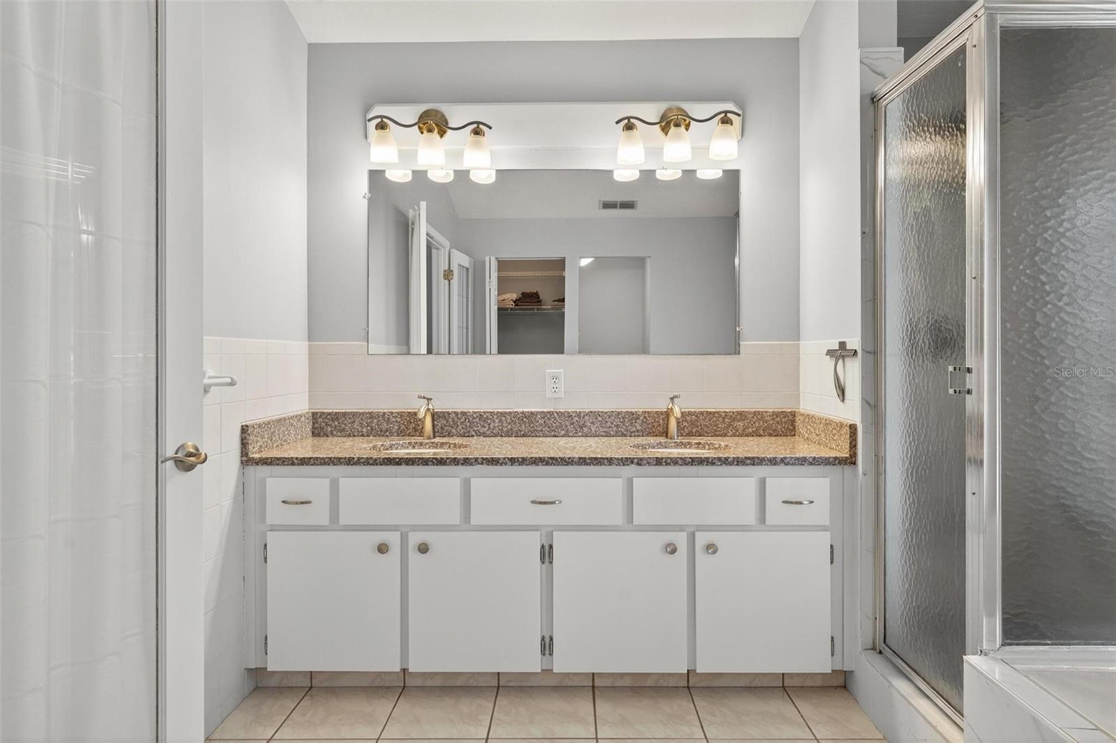 OCALA PALMS UN I - Residential Lease