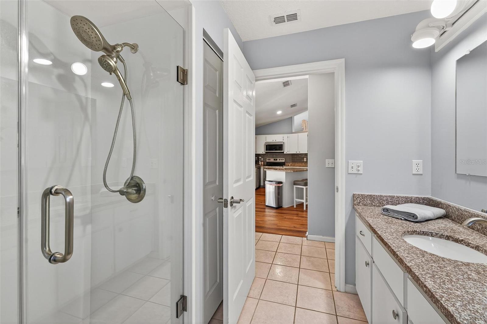 OCALA PALMS UN I - Residential Lease