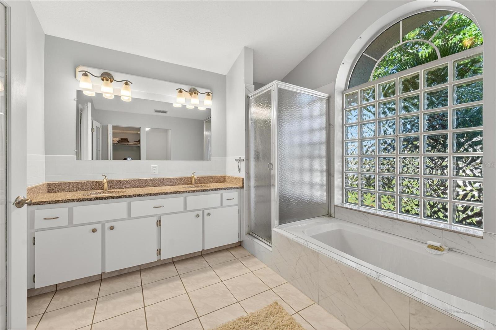 OCALA PALMS UN I - Residential Lease