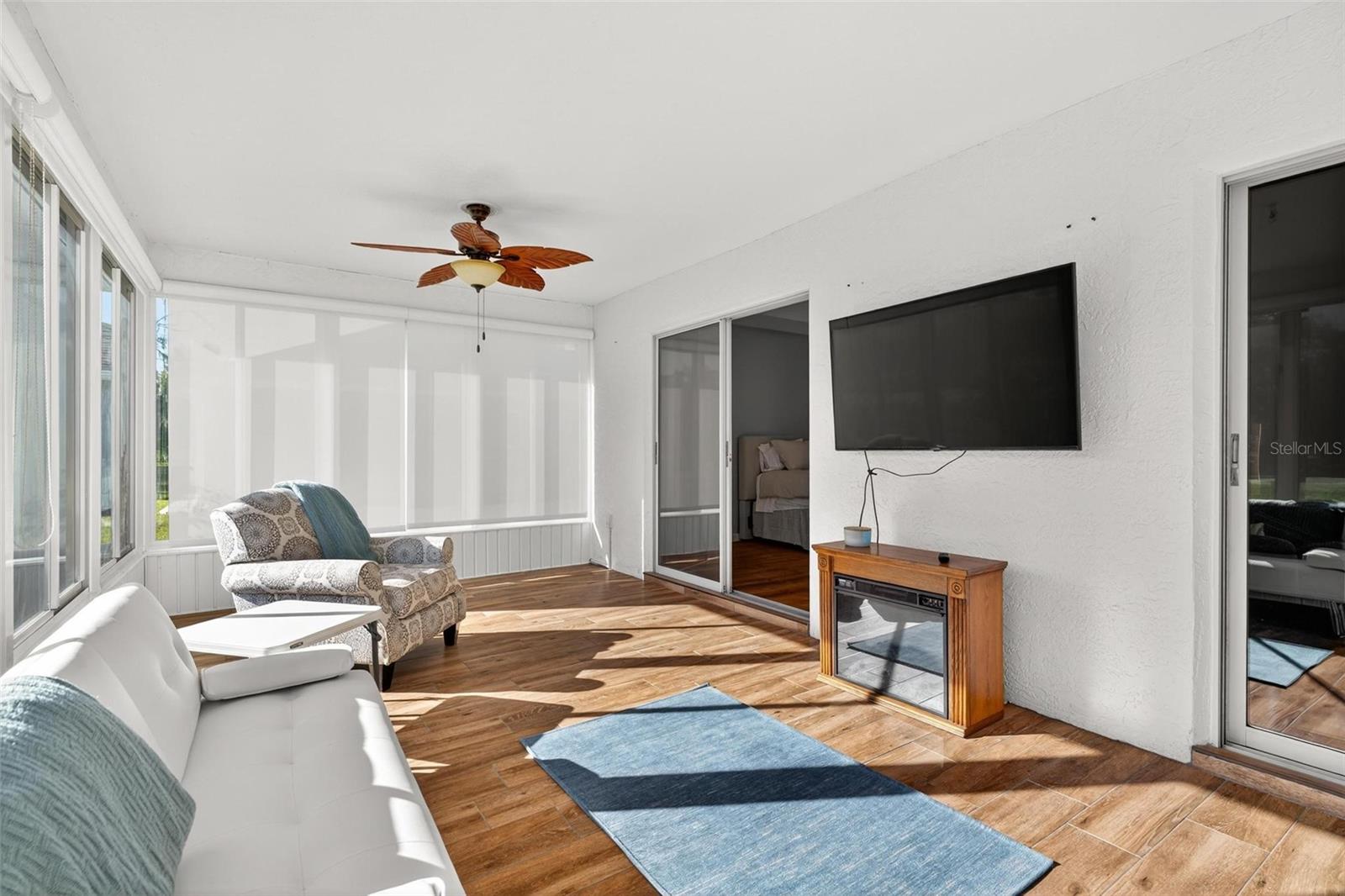 OCALA PALMS UN I - Residential Lease