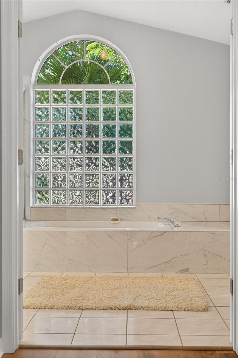 OCALA PALMS UN I - Residential Lease