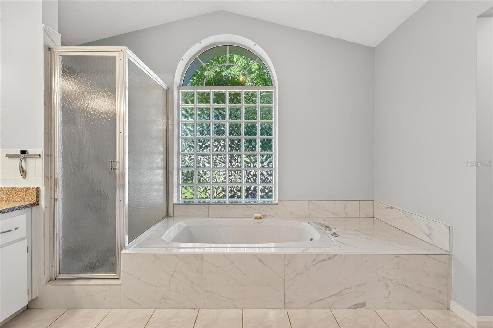 OCALA PALMS UN I - Residential Lease