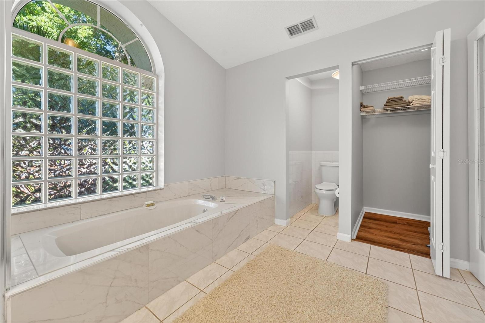 OCALA PALMS UN I - Residential Lease