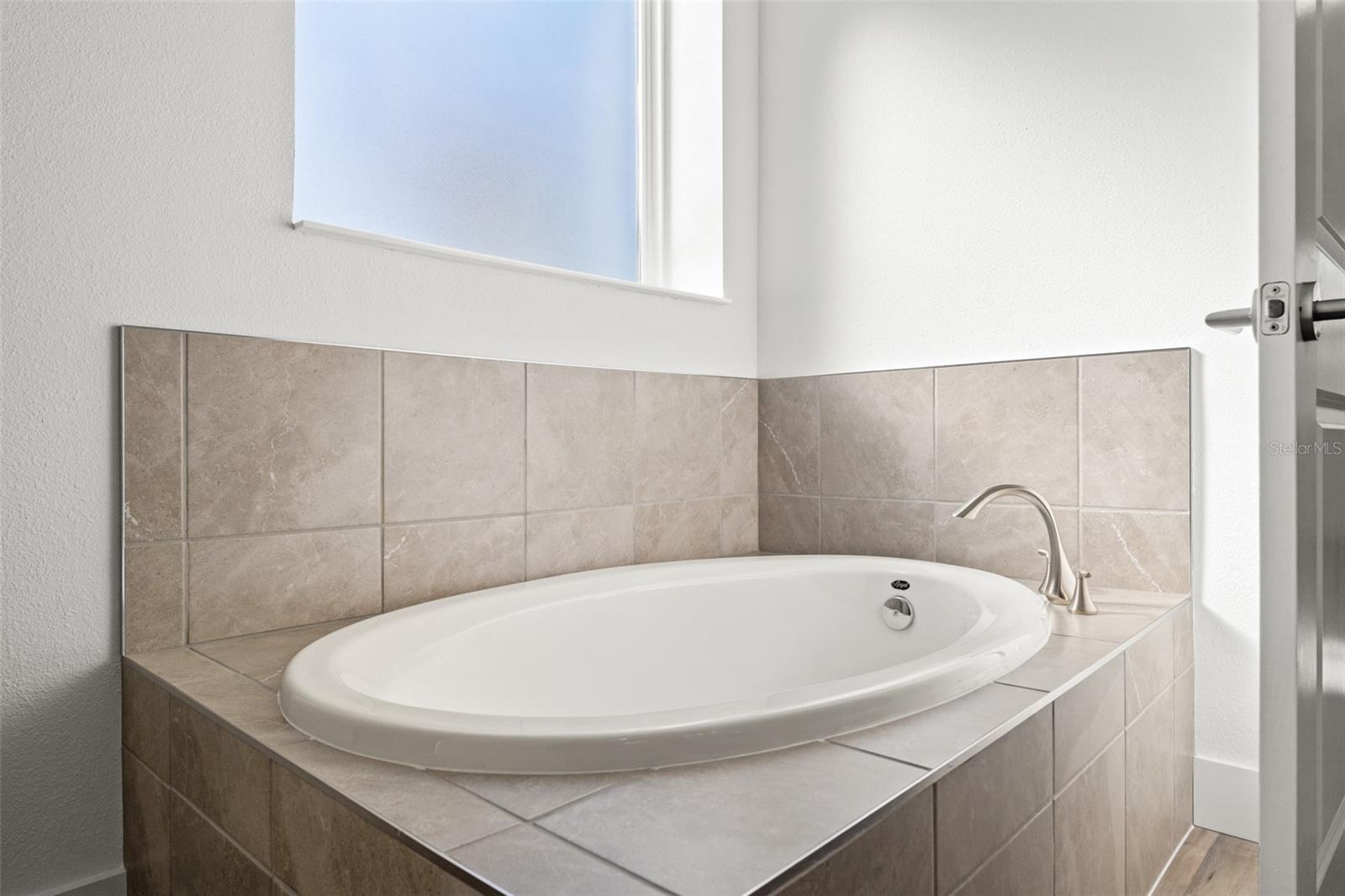 ROYAL HIGHLANDS UNIT 7 - Residential