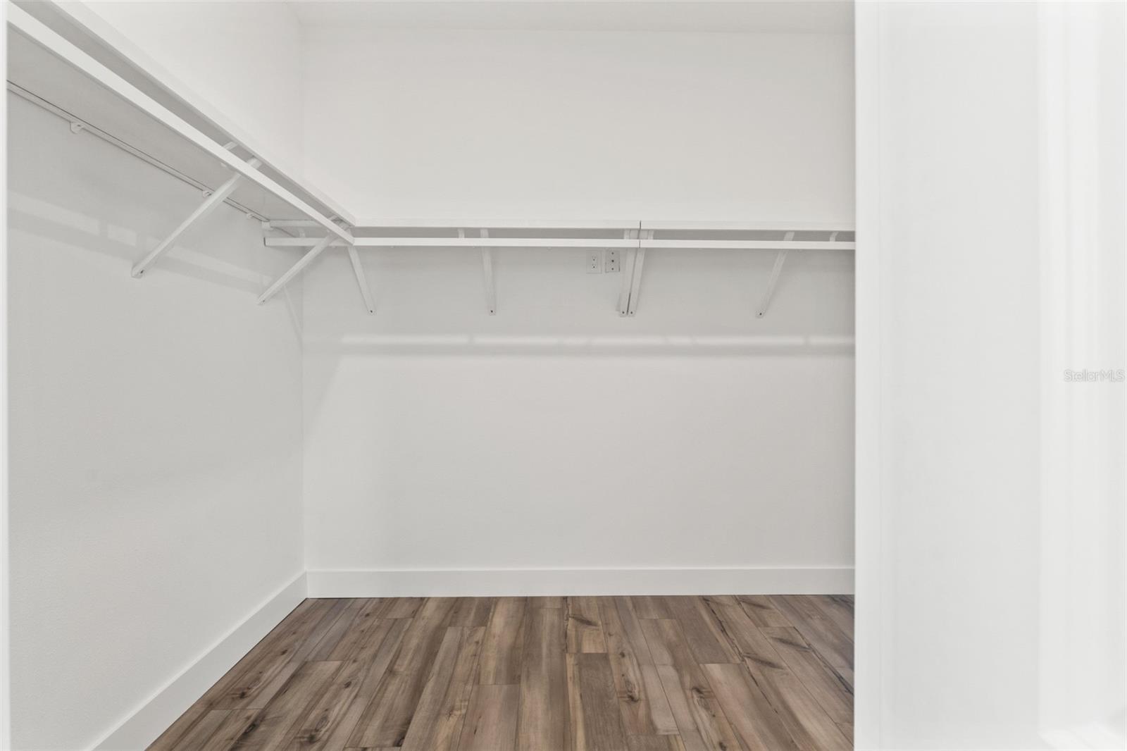 ROYAL HIGHLANDS UNIT 7 - Residential