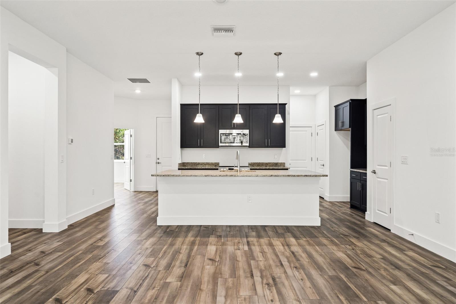 ROYAL HIGHLANDS UNIT 7 - Residential