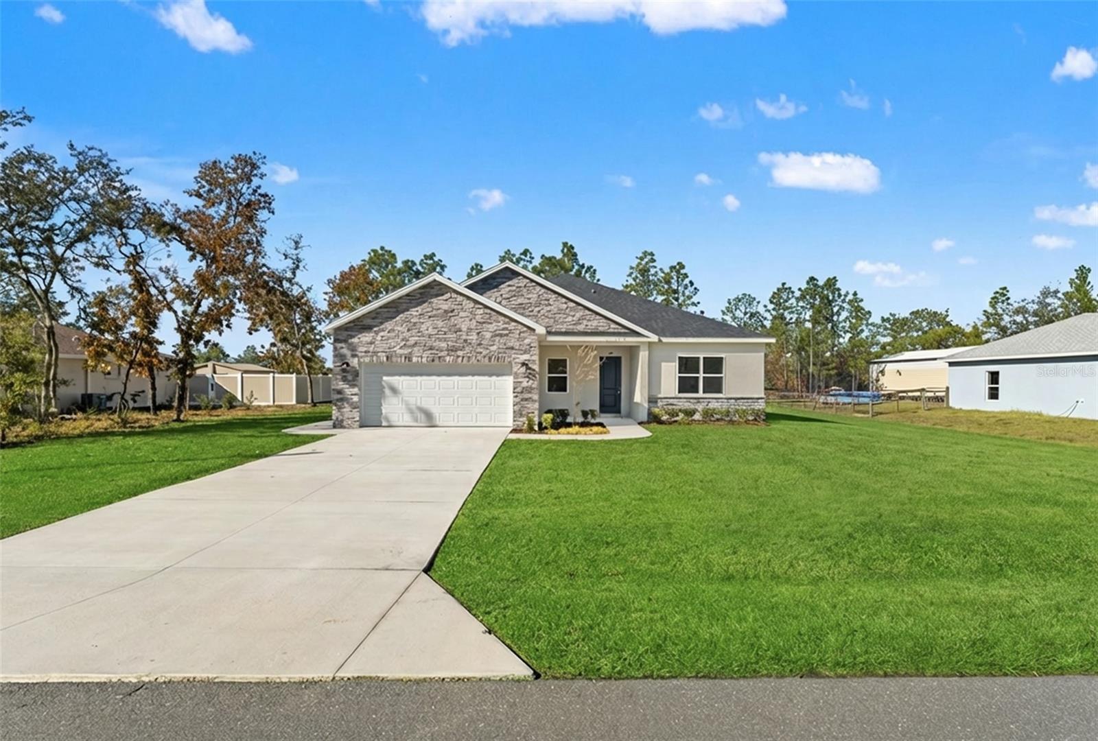 ROYAL HIGHLANDS UNIT 7 - Residential