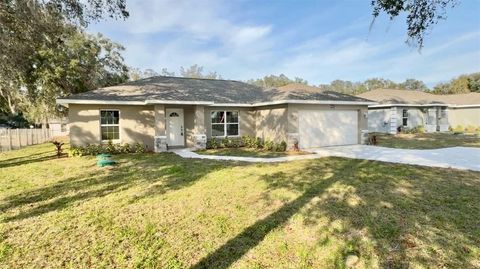 Photo of 9285 SE Highway 42, Summerfield, FL 34491 (MLS # OM688324)