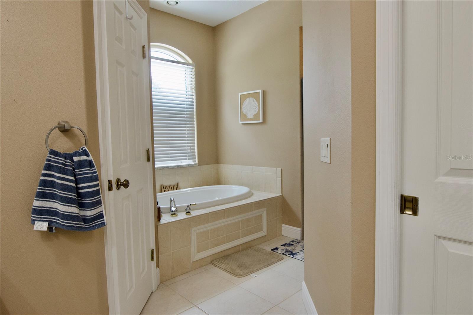 PARK TRACE ESTATES - Residential