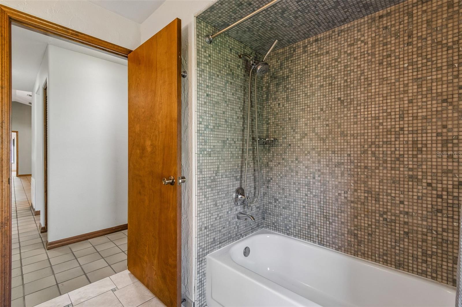 BERKLEY WOODS - Residential