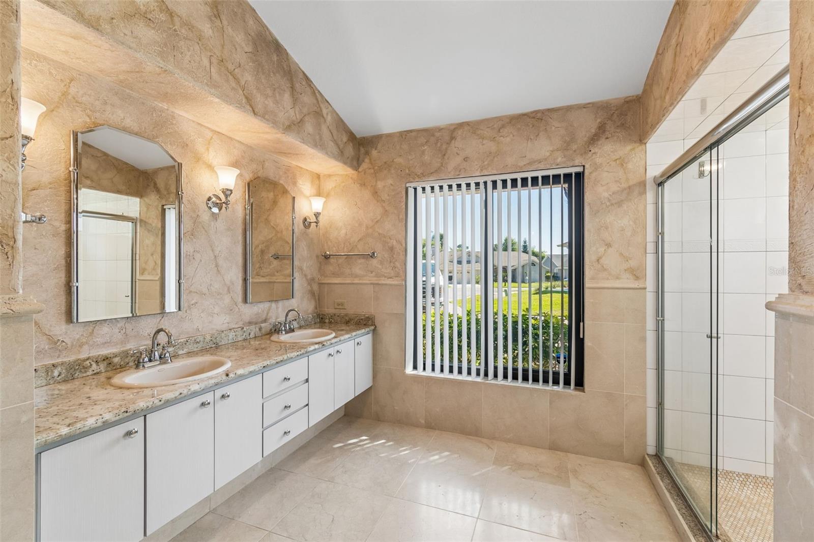 BERKLEY WOODS - Residential