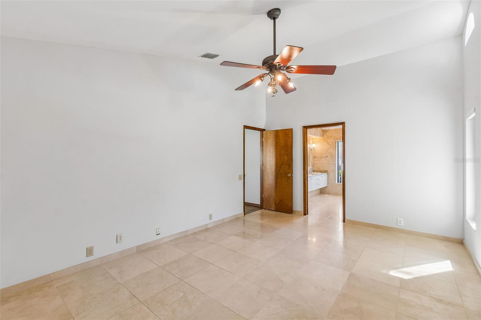 BERKLEY WOODS - Residential