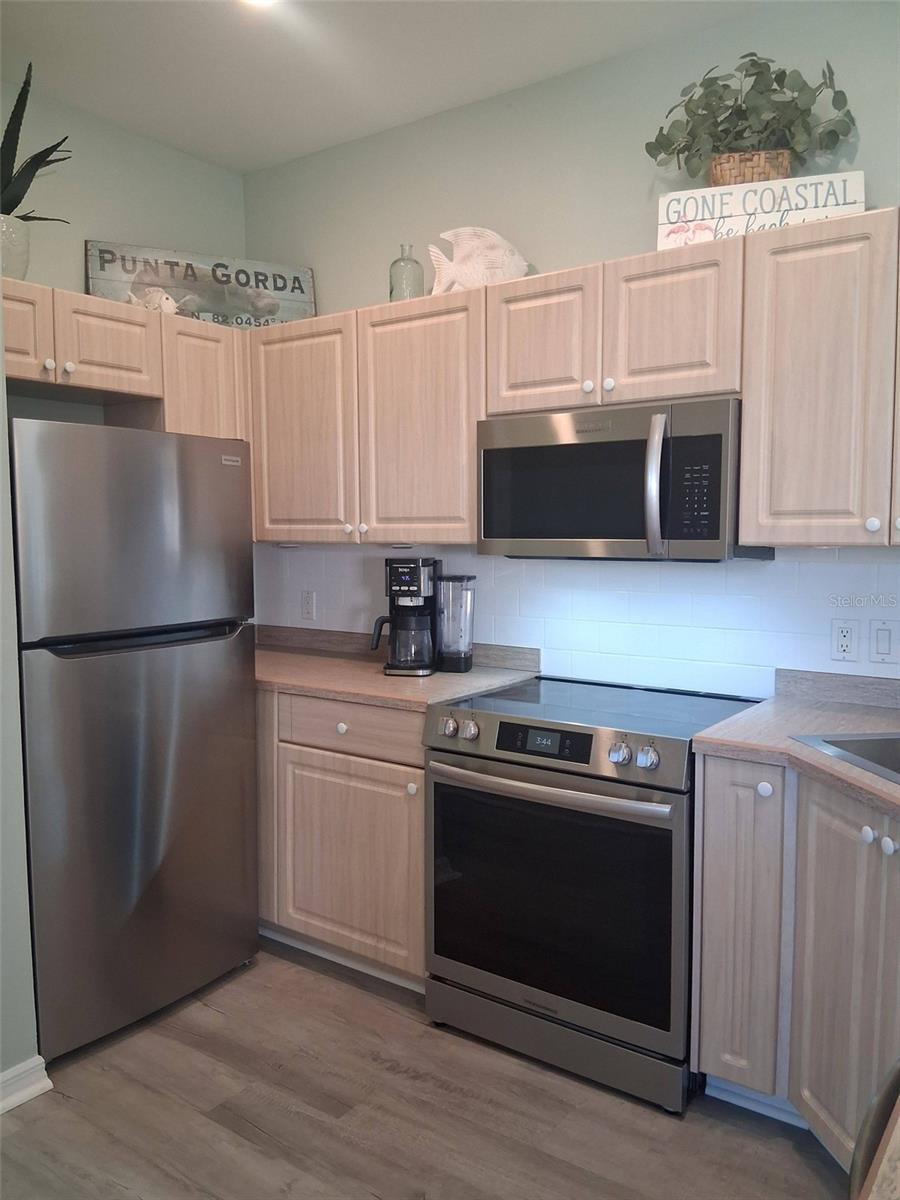 NAILS - Residential Lease