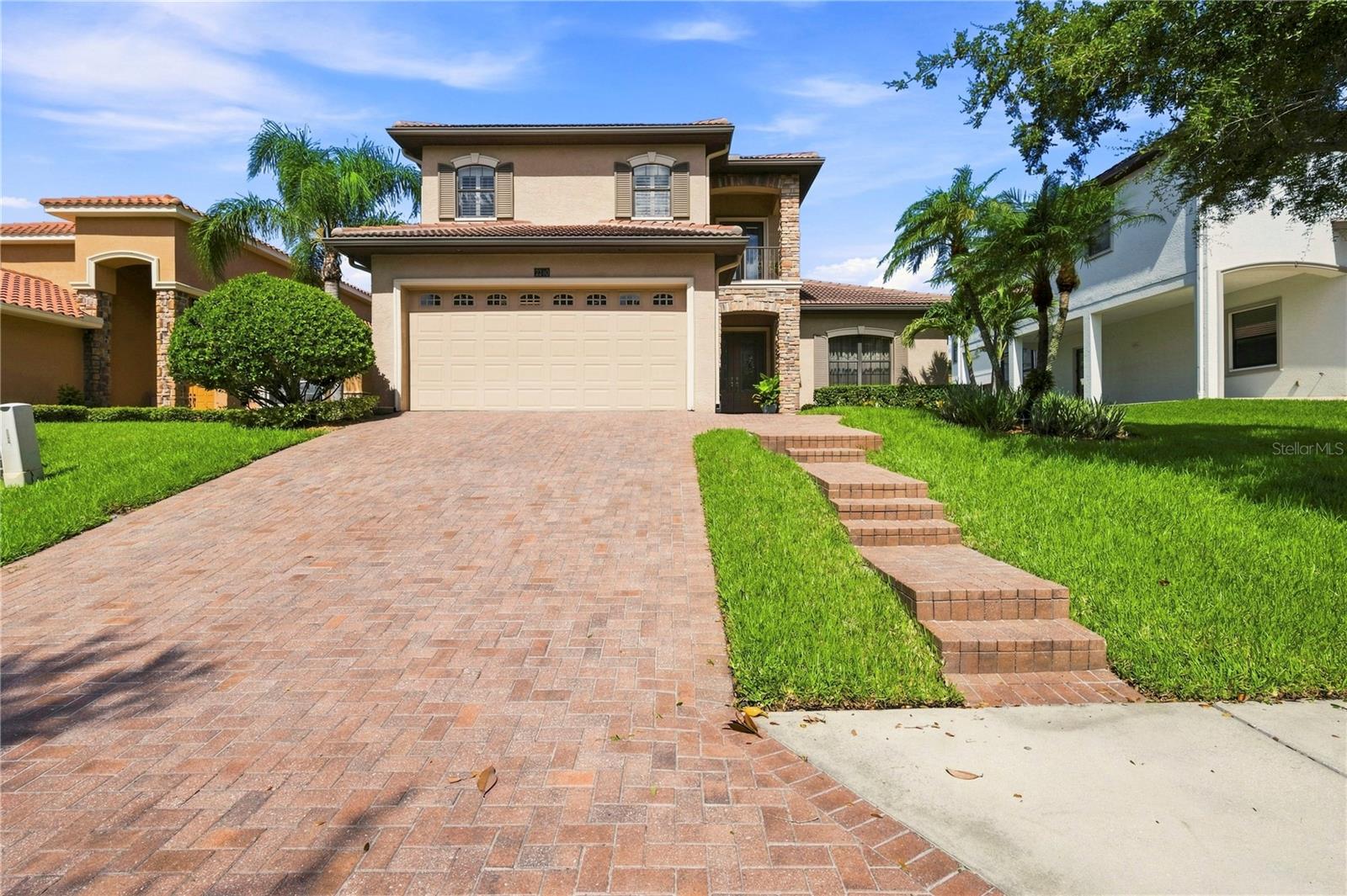 2240 CYPRESS HOLLOW COURT