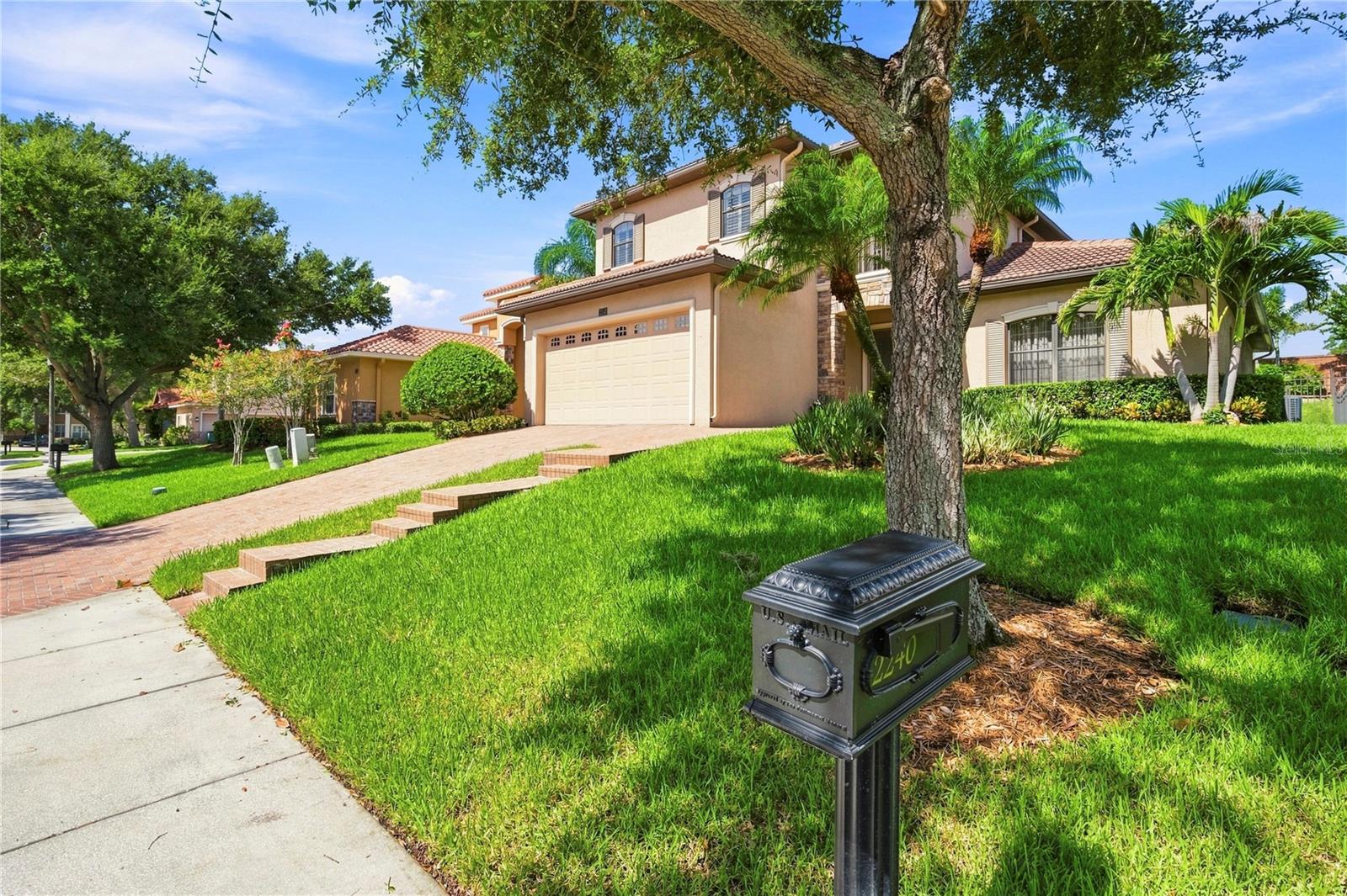 2240 CYPRESS HOLLOW COURT