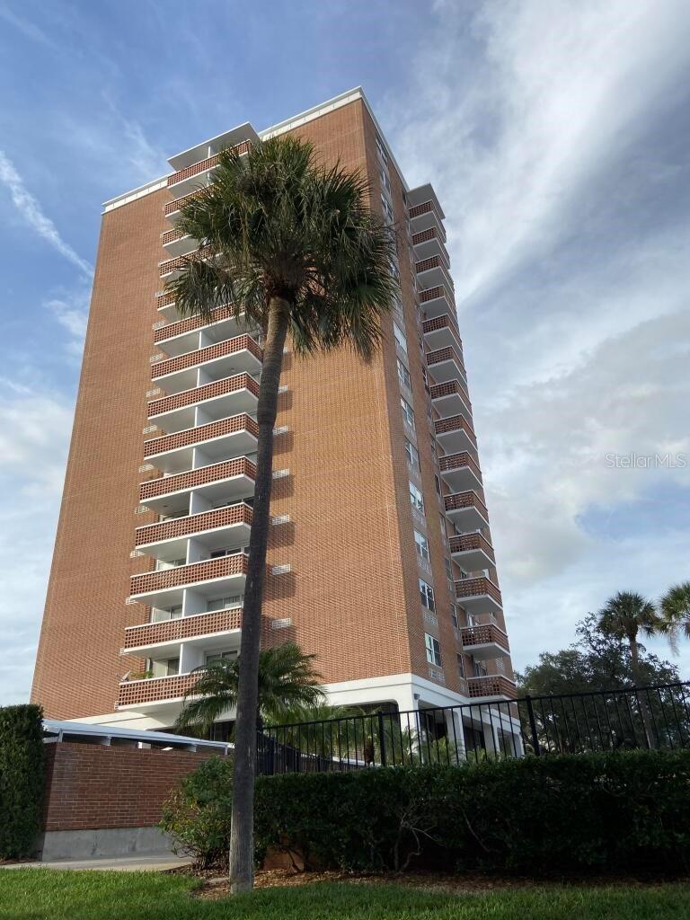 4015 BAYSHORE 17A
