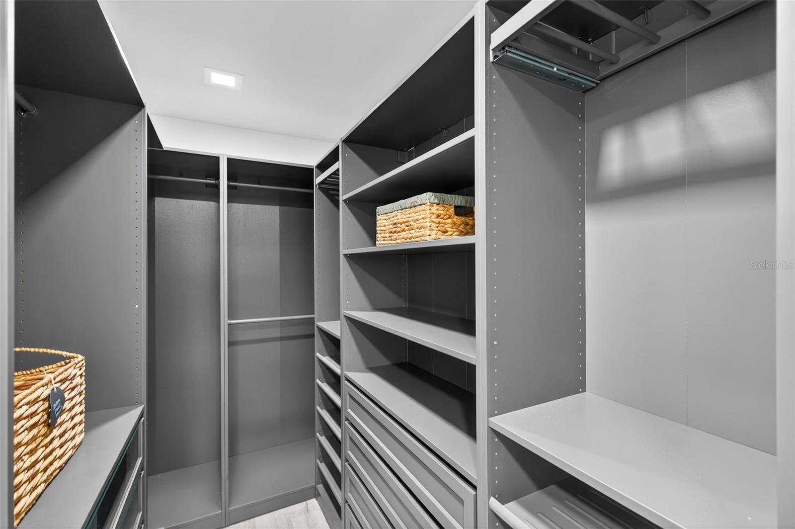 BAY MARINER THE CONDO - Residential