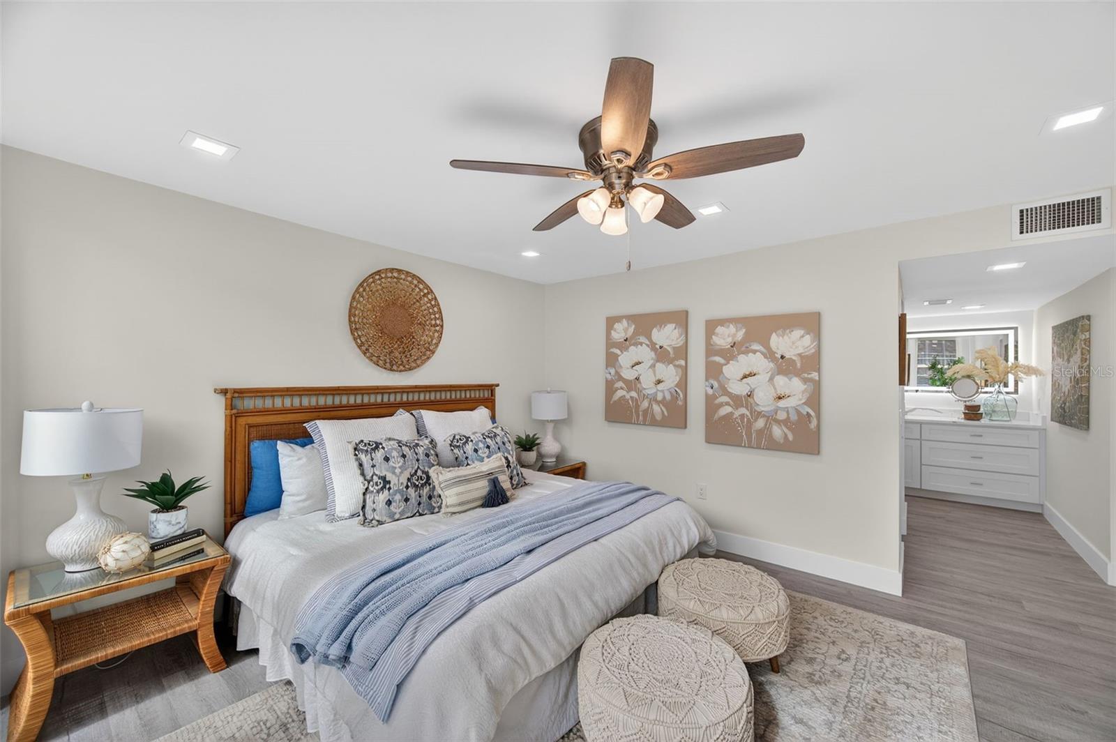 BAY MARINER THE CONDO - Residential