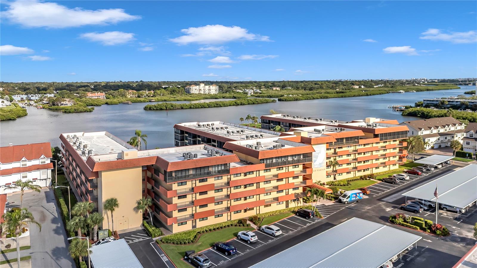 BAY MARINER THE CONDO - Residential