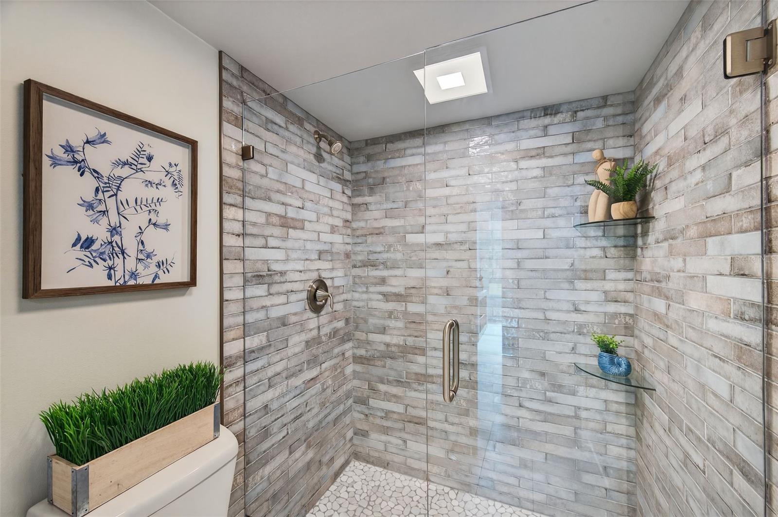 BAY MARINER THE CONDO - Residential