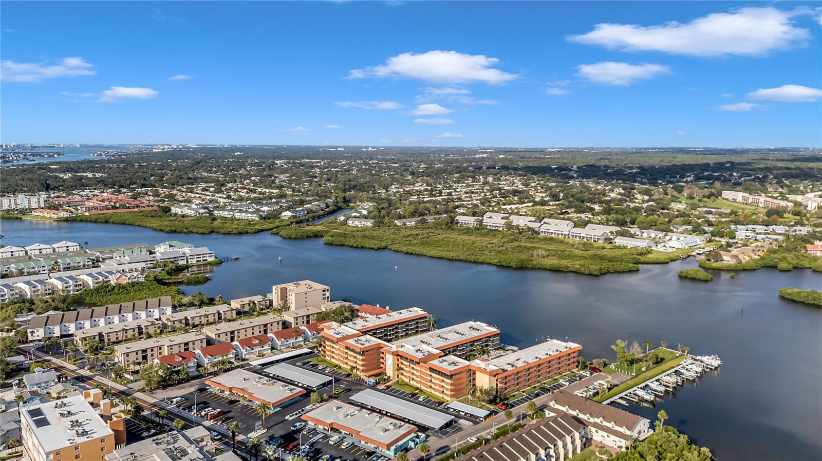 BAY MARINER THE CONDO - Residential