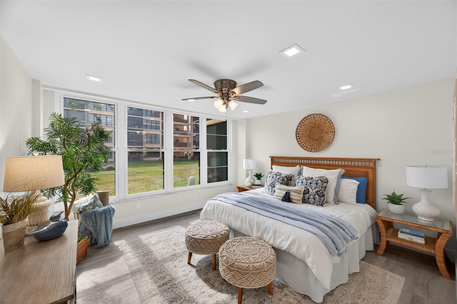 BAY MARINER THE CONDO - Residential