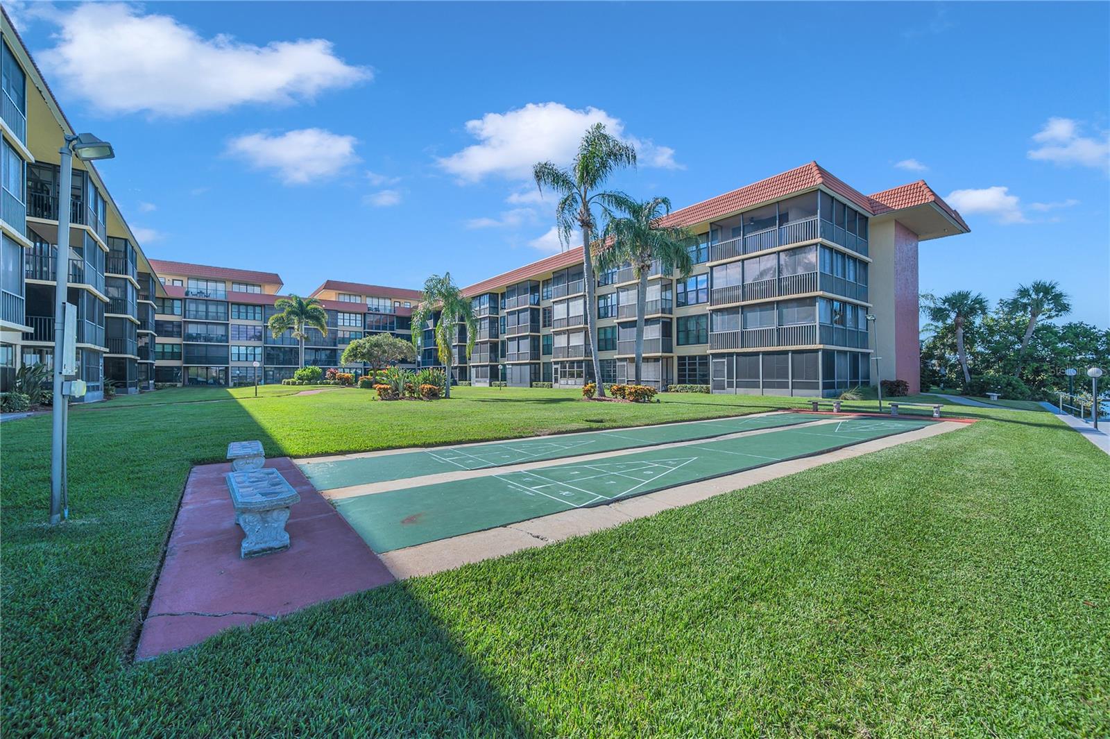 BAY MARINER THE CONDO - Residential