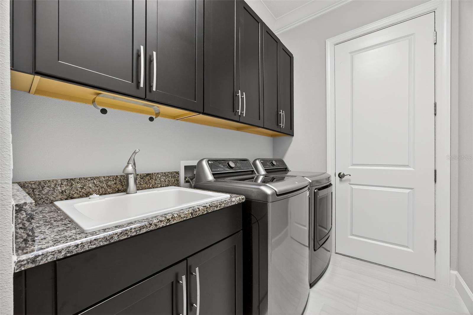 ESPLANADE PH VIII SUBPHASE A & B - Residential