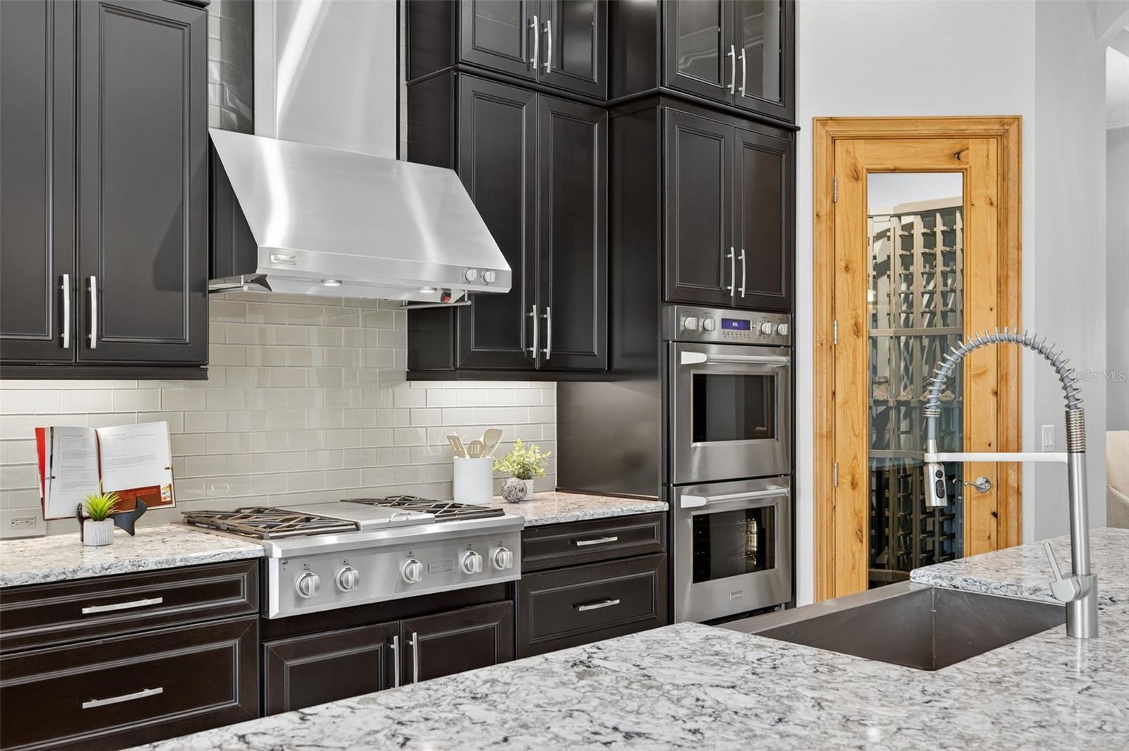 ESPLANADE PH VIII SUBPHASE A & B - Residential